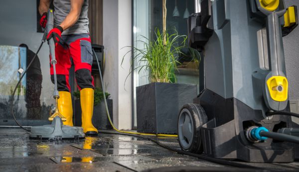 Commercial Pressure Cleaning in Sylvania
