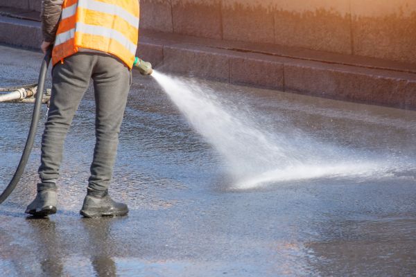 Asphalt Pressure Washing in Sylvania
