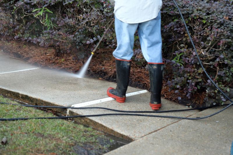 Driveway and Sidewalk Powerwashing